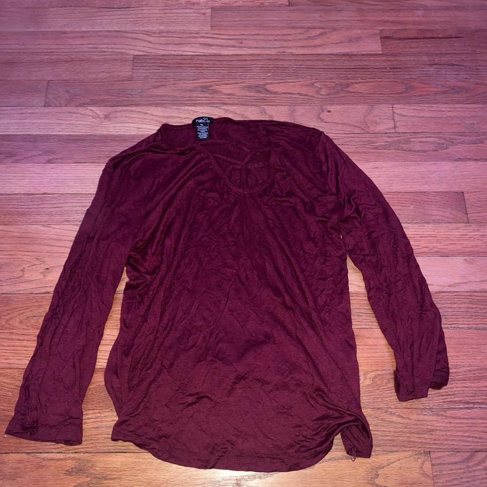 Rue21 Burgundy lightweight 3/4 Sleeve Shirt
